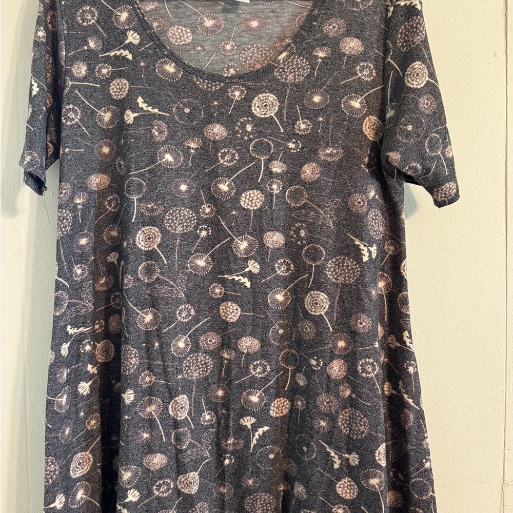 Simply Couture Dandelion Print Short Sleeve Top